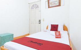 Reddoorz @ Malibu Room Bf International Las Pinas